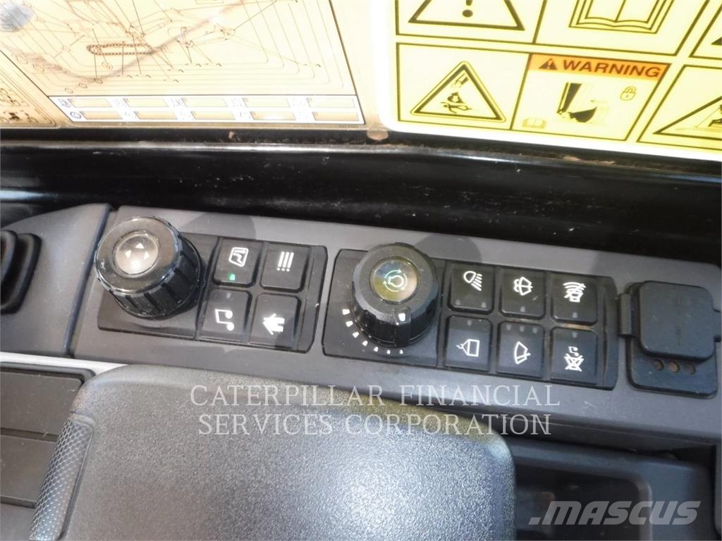 CAT 304-07 حفارات زحافة
