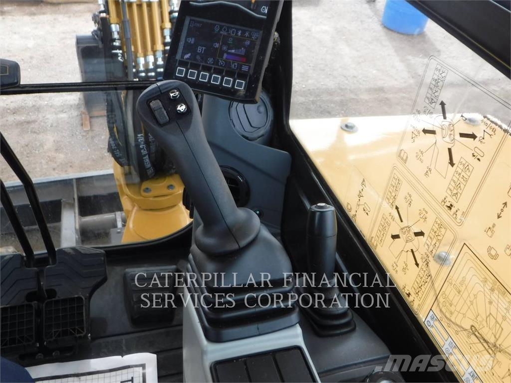 CAT 304-07 حفارات زحافة