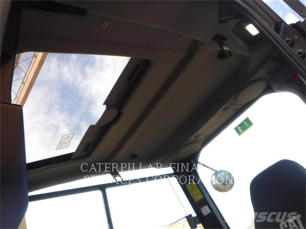 CAT 304-07 حفارات زحافة