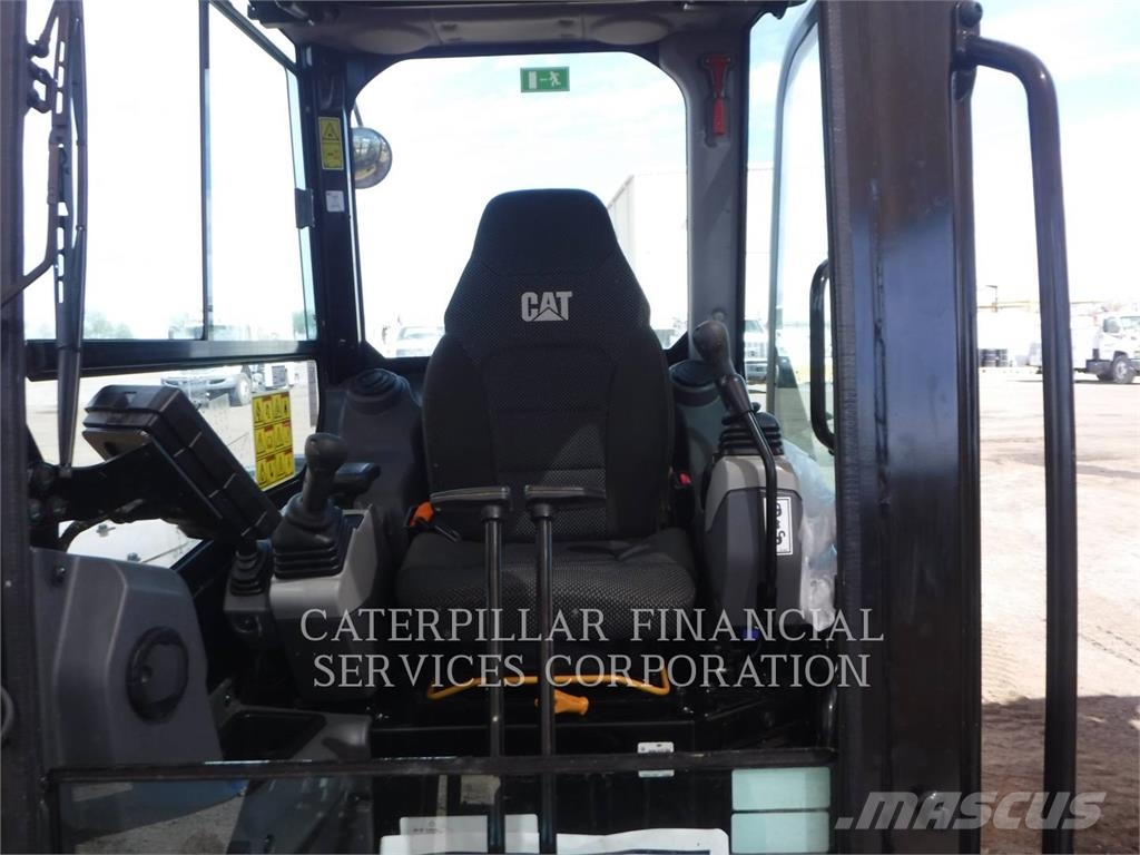 CAT 304-07 حفارات زحافة