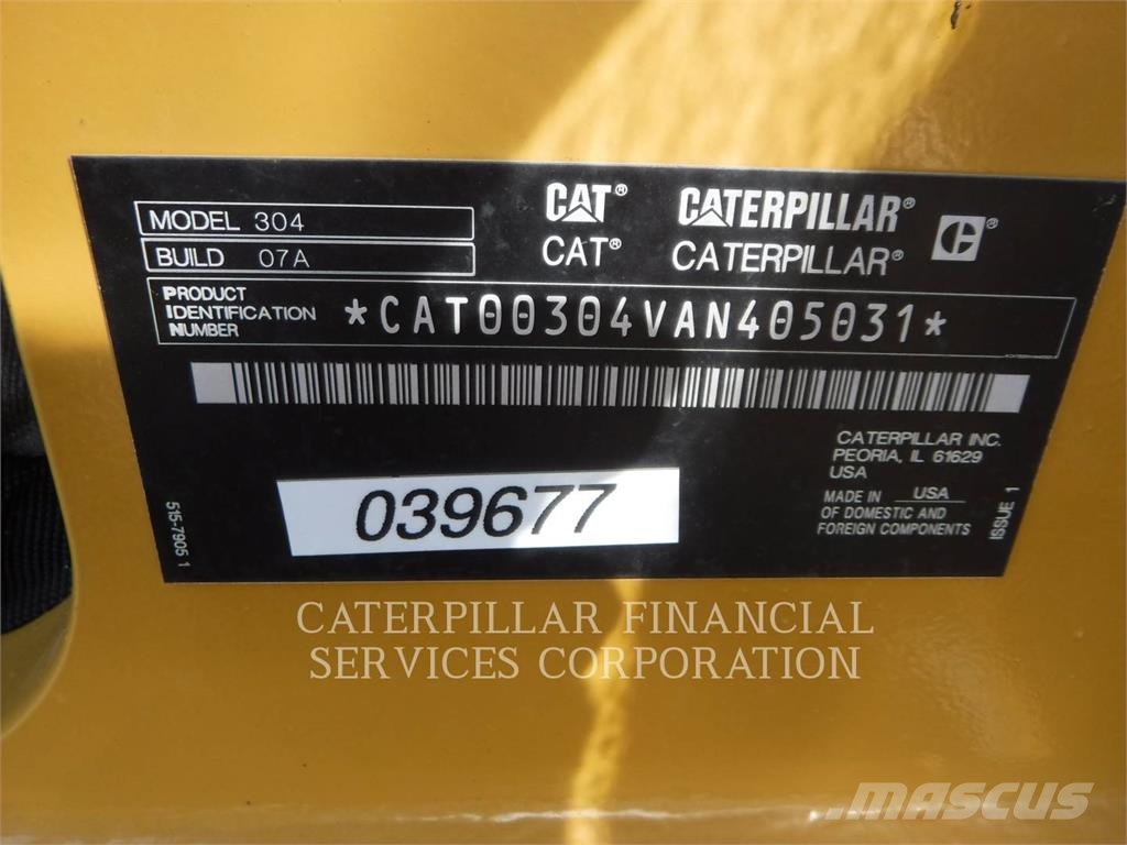 CAT 304-07 حفارات زحافة