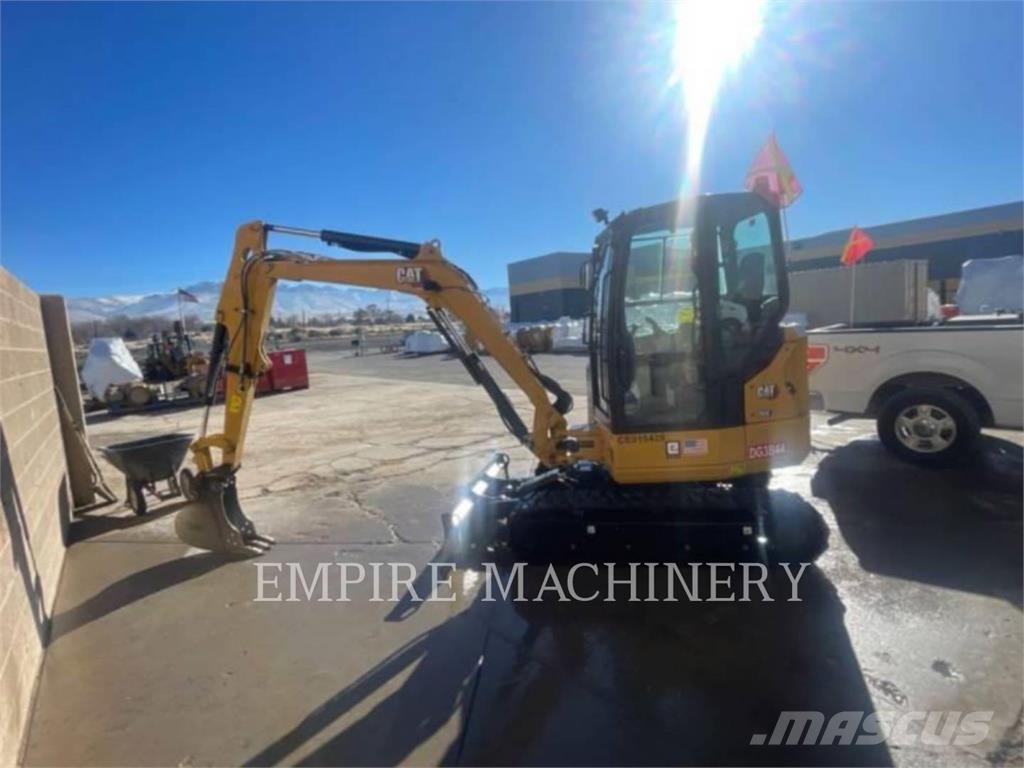 CAT 304-07 CA حفارات زحافة