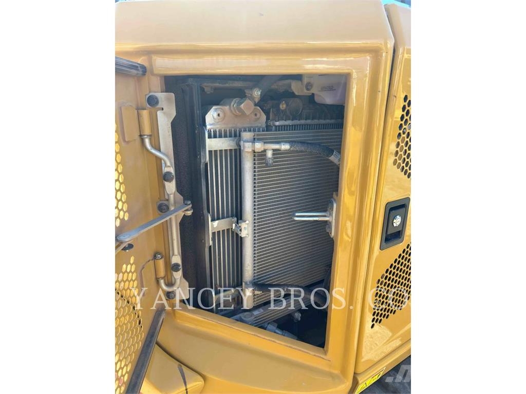 CAT 304 HTH 대형 굴삭기 29톤 이상