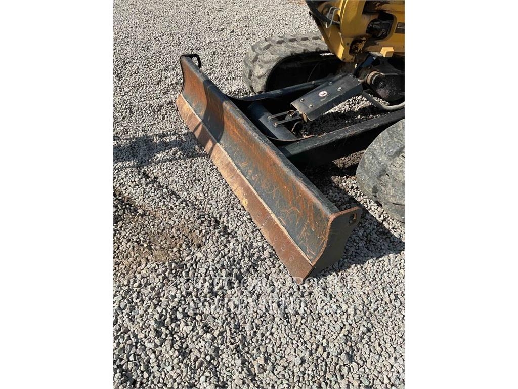 CAT 30407 Εκσκαφείς με ερπύστριες