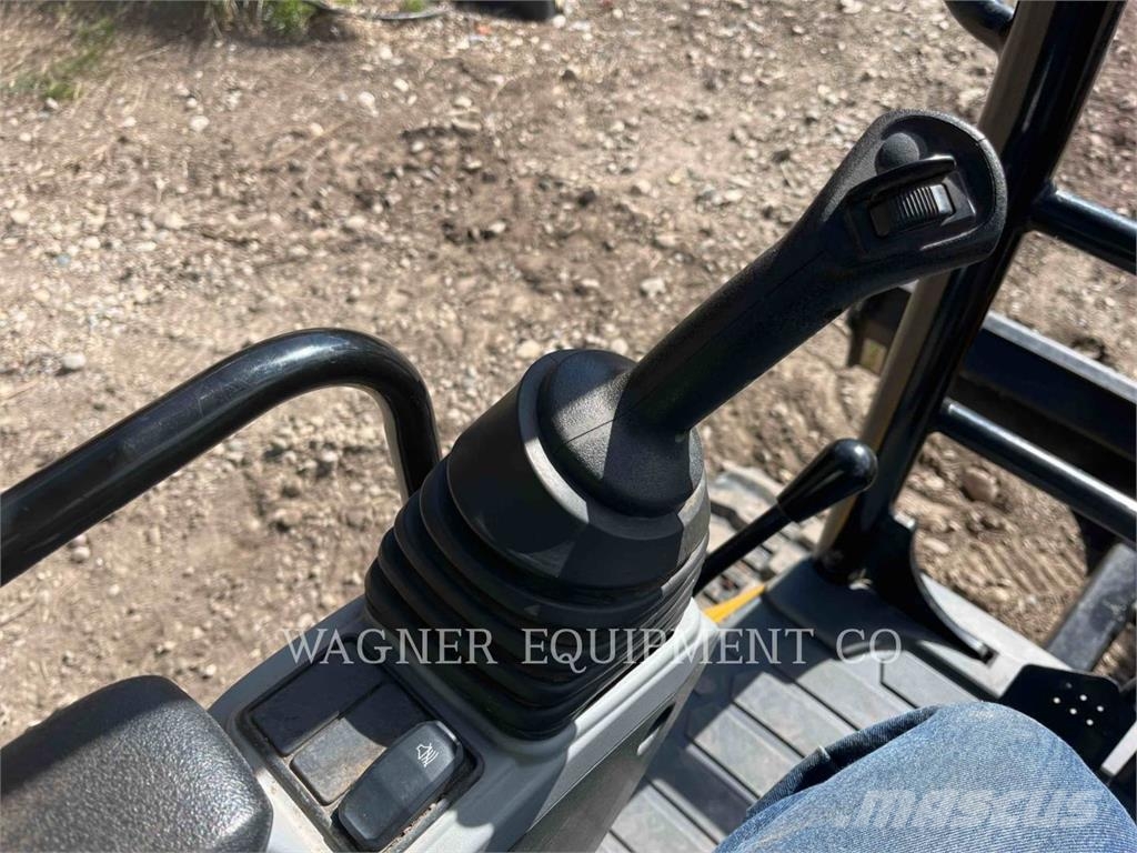 CAT 304E2 THB Гусеничные экскаваторы