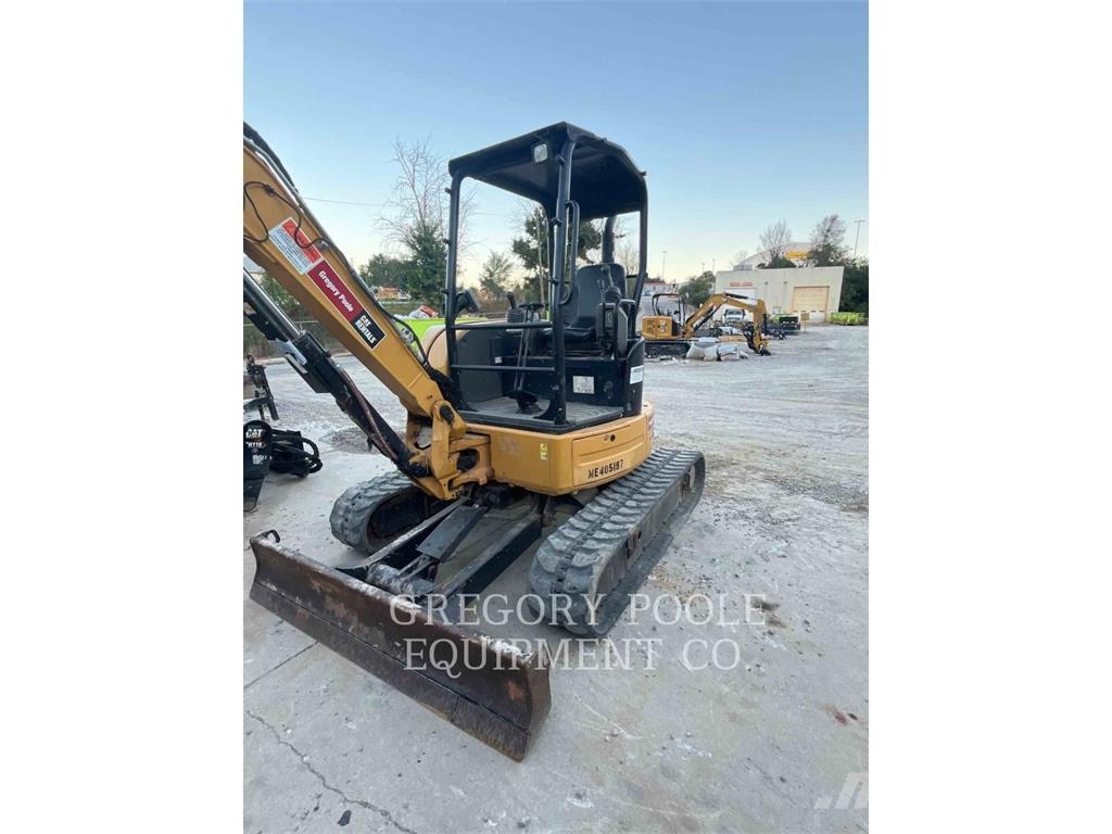 CAT 304E2CR حفارات زحافة