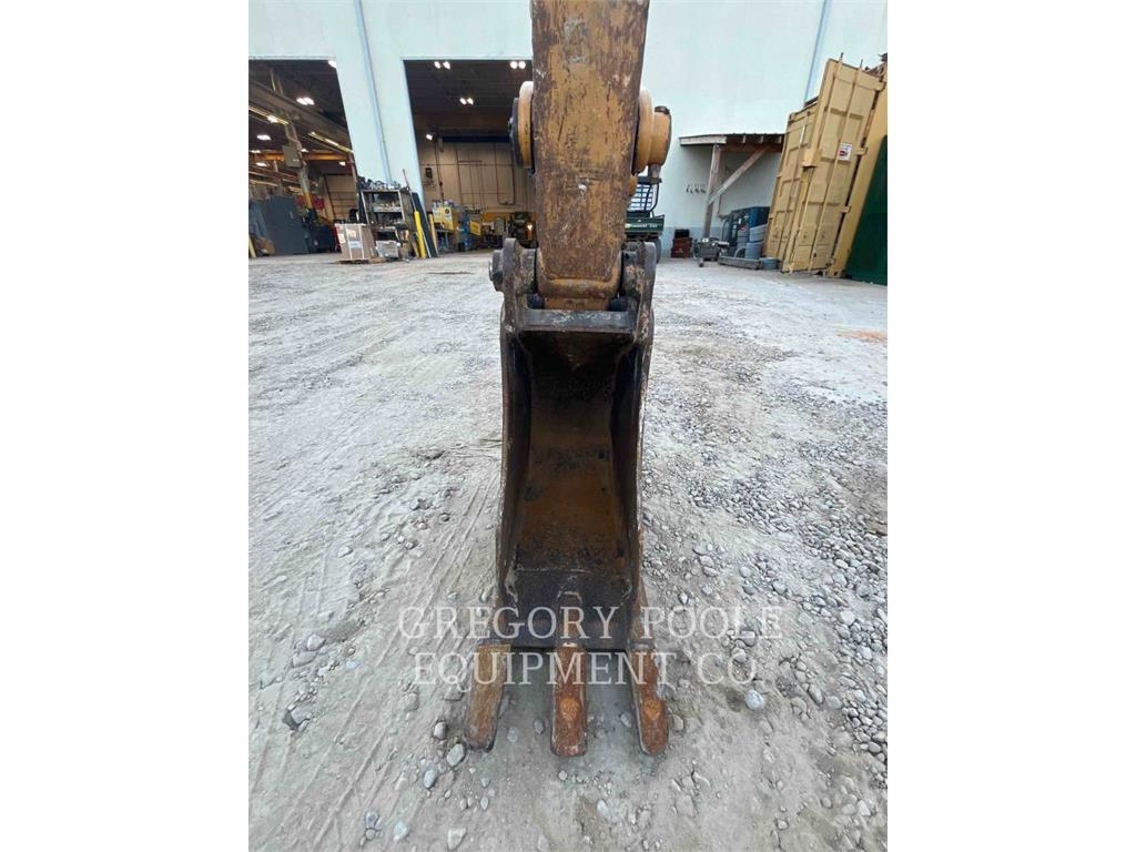 CAT 304E2CR حفارات زحافة