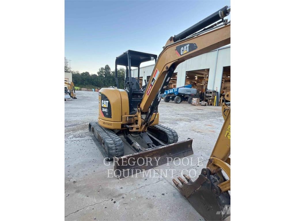CAT 304E2CR حفارات زحافة