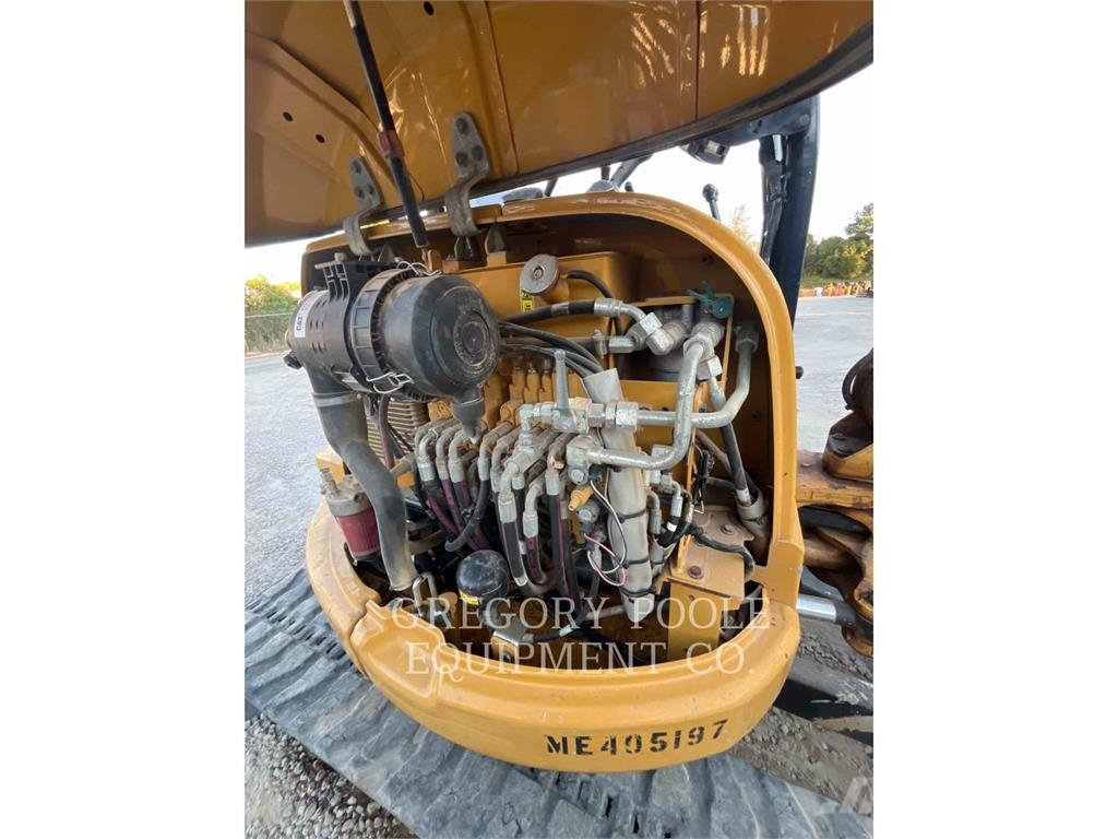 CAT 304E2CR حفارات زحافة