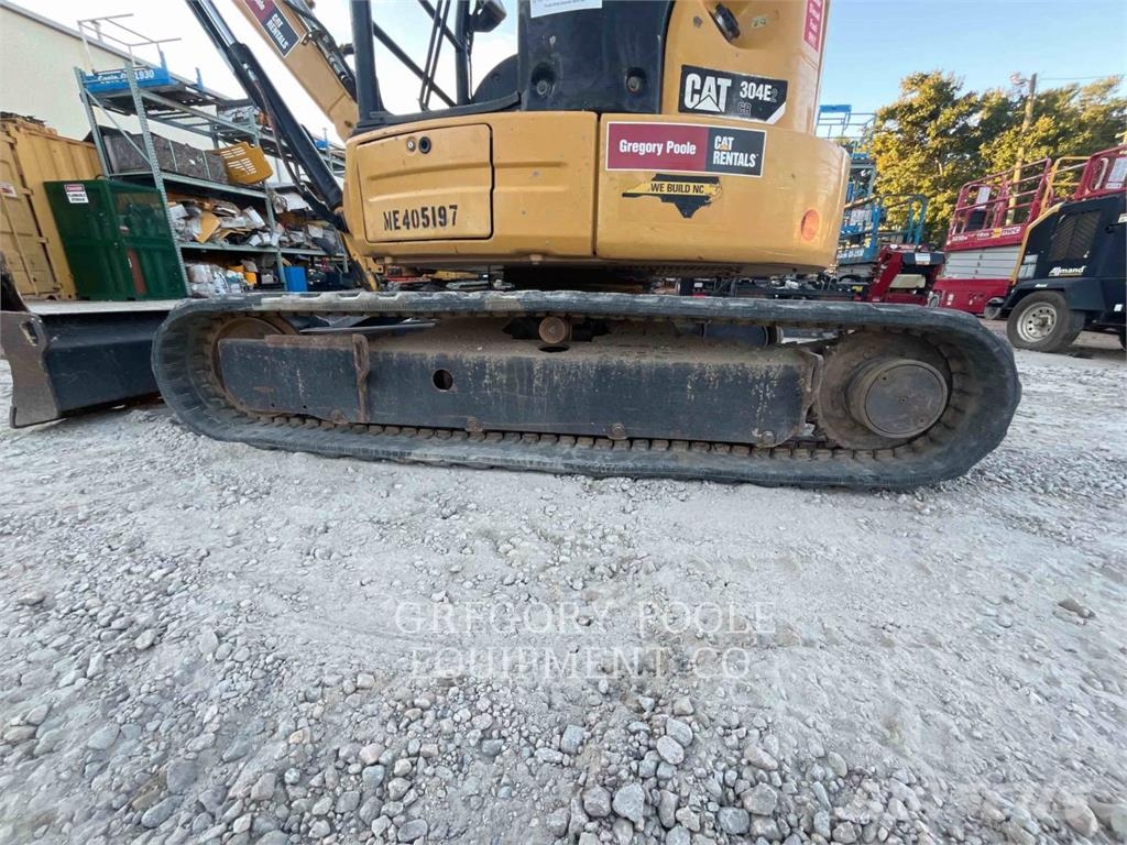 CAT 304E2CR حفارات زحافة