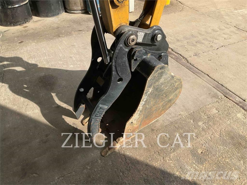 CAT 305 Εκσκαφείς με ερπύστριες