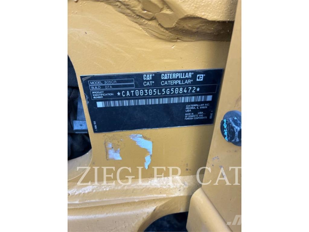 CAT 305 حفارات زحافة