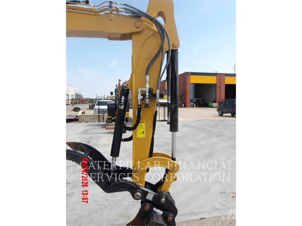CAT 305-07CR حفارات زحافة
