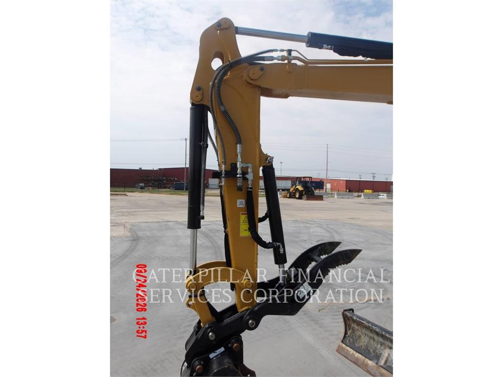 CAT 305-07CR حفارات زحافة