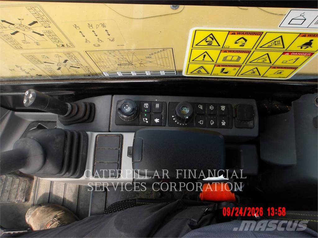 CAT 305-07CR حفارات زحافة