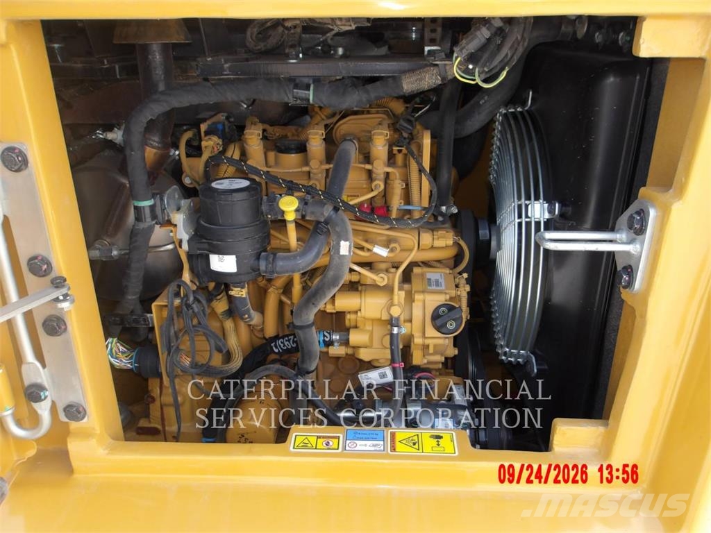 CAT 305-07CR حفارات زحافة