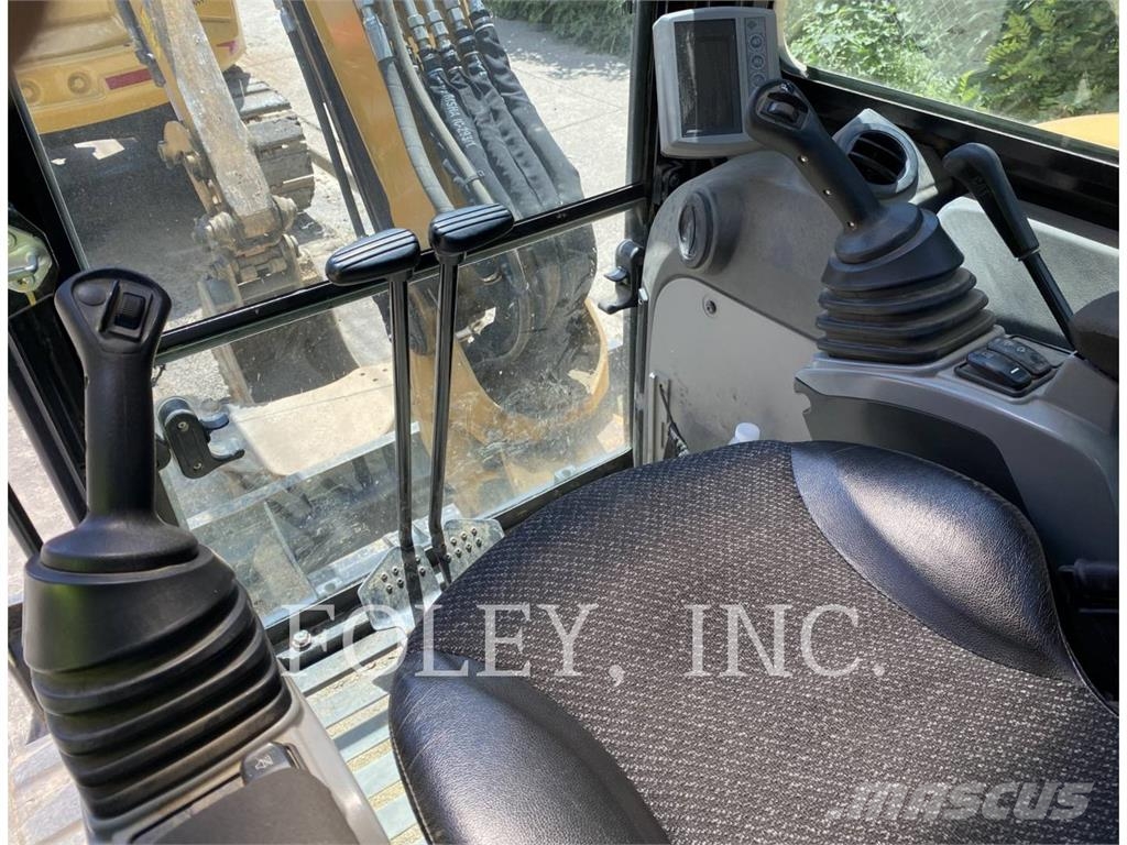 CAT 305.5E2CR Kāpurķēžu ekskavatori
