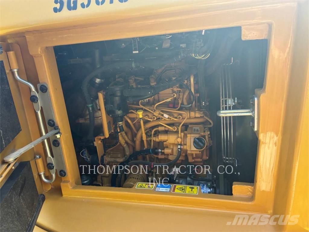 CAT 305 CR Lánctalpas kotrók