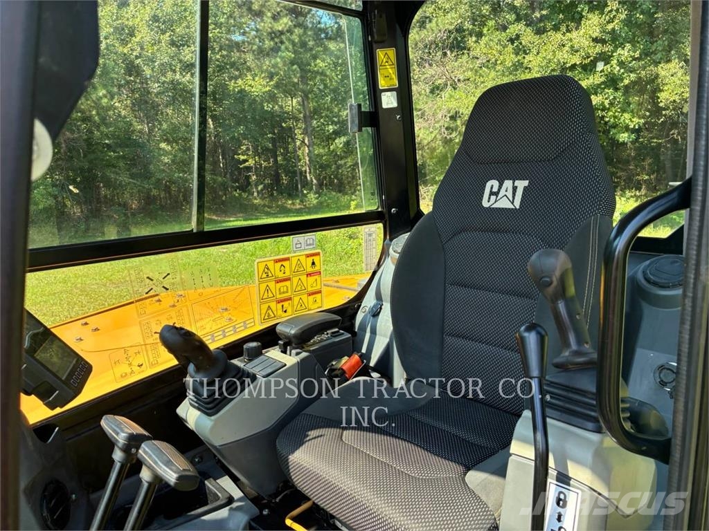 CAT 305 CR Lánctalpas kotrók