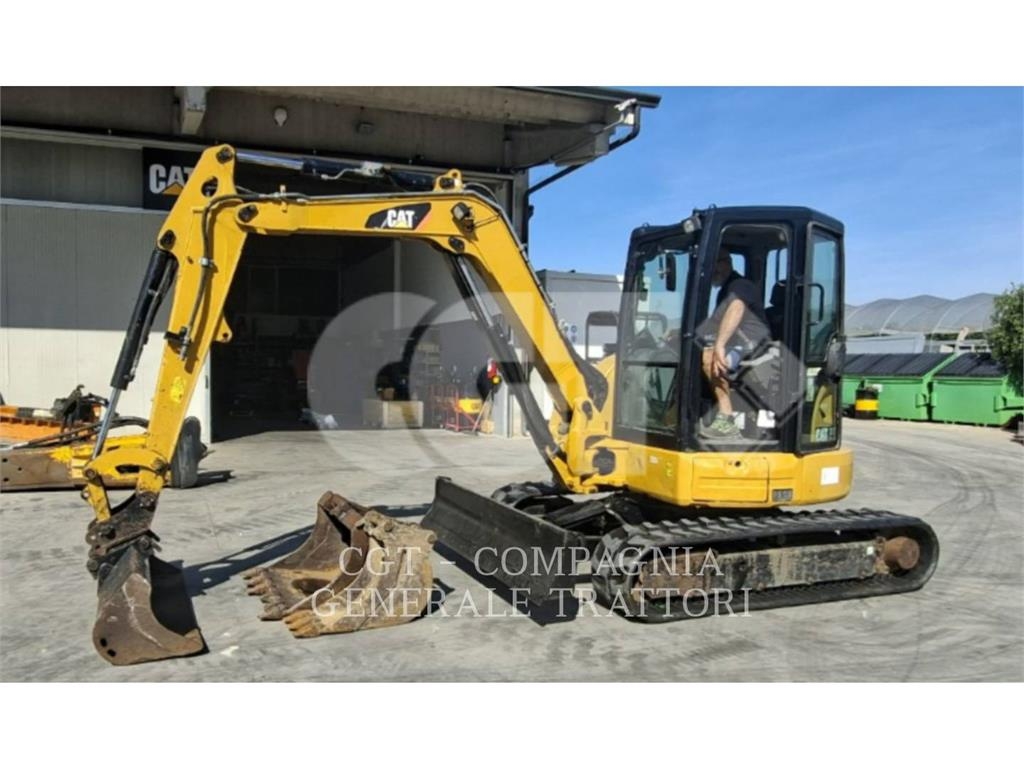 CAT 305 E2 Paletli ekskavatörler