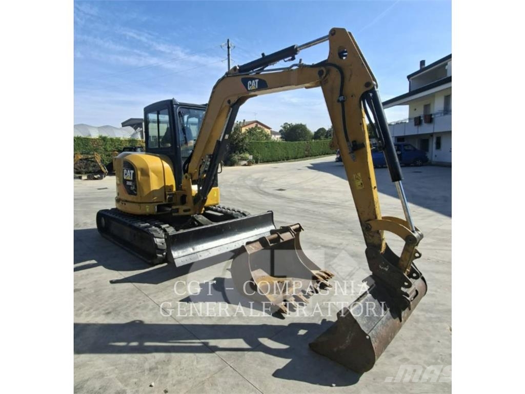 CAT 305 E2 Paletli ekskavatörler