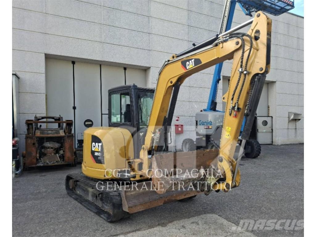 CAT 305 E2 حفارات زحافة