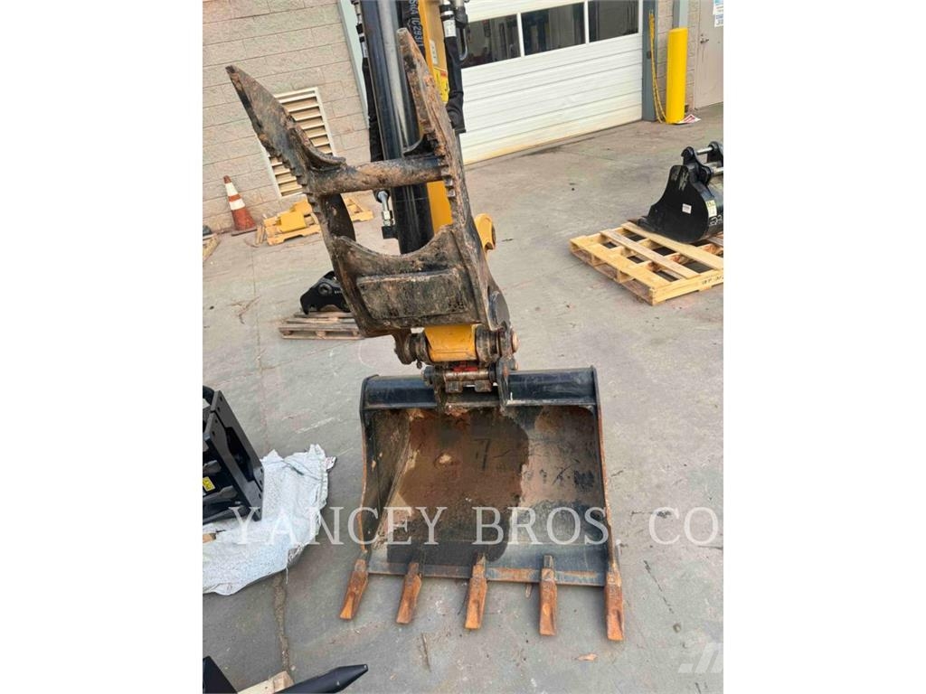 CAT 305 HTH 大型油圧ショベル12t以上(パワーショベル・ユンボ)