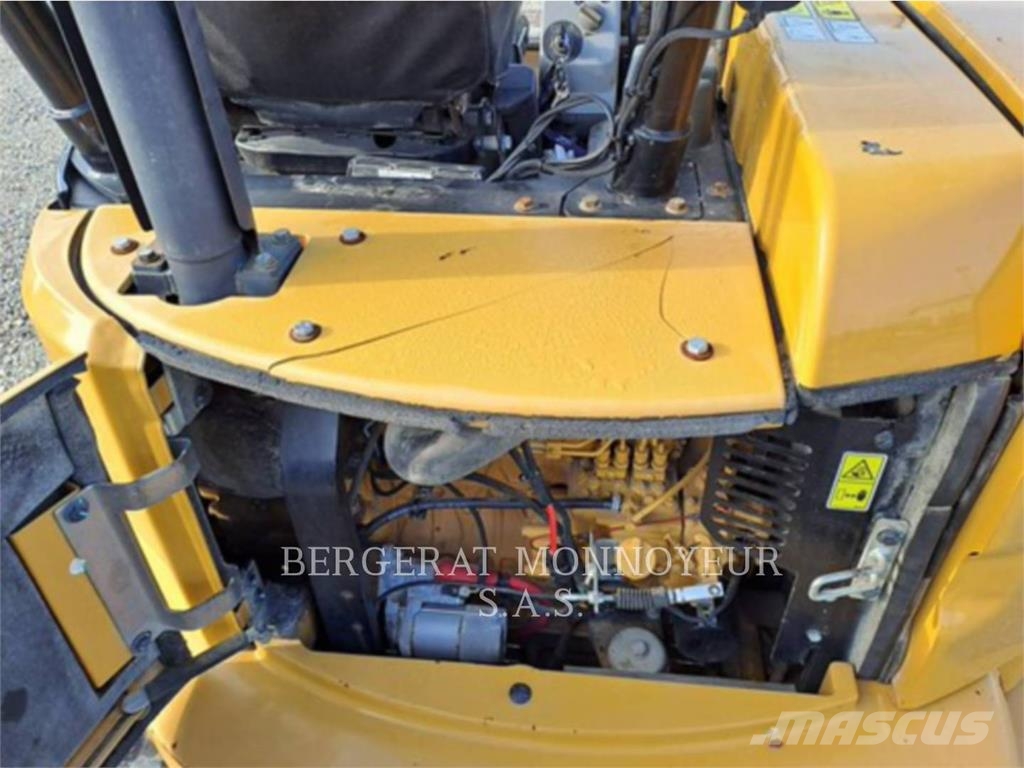 CAT 305E2 Mini excavadoras < 7t