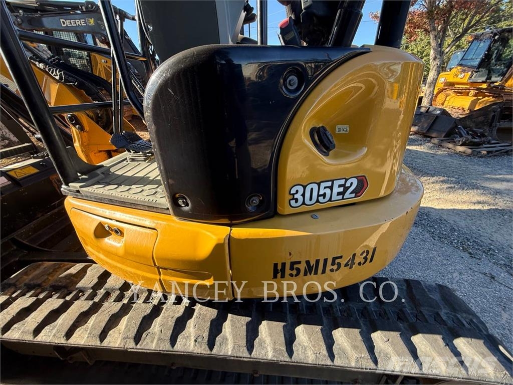 CAT 305E2 Kāpurķēžu ekskavatori