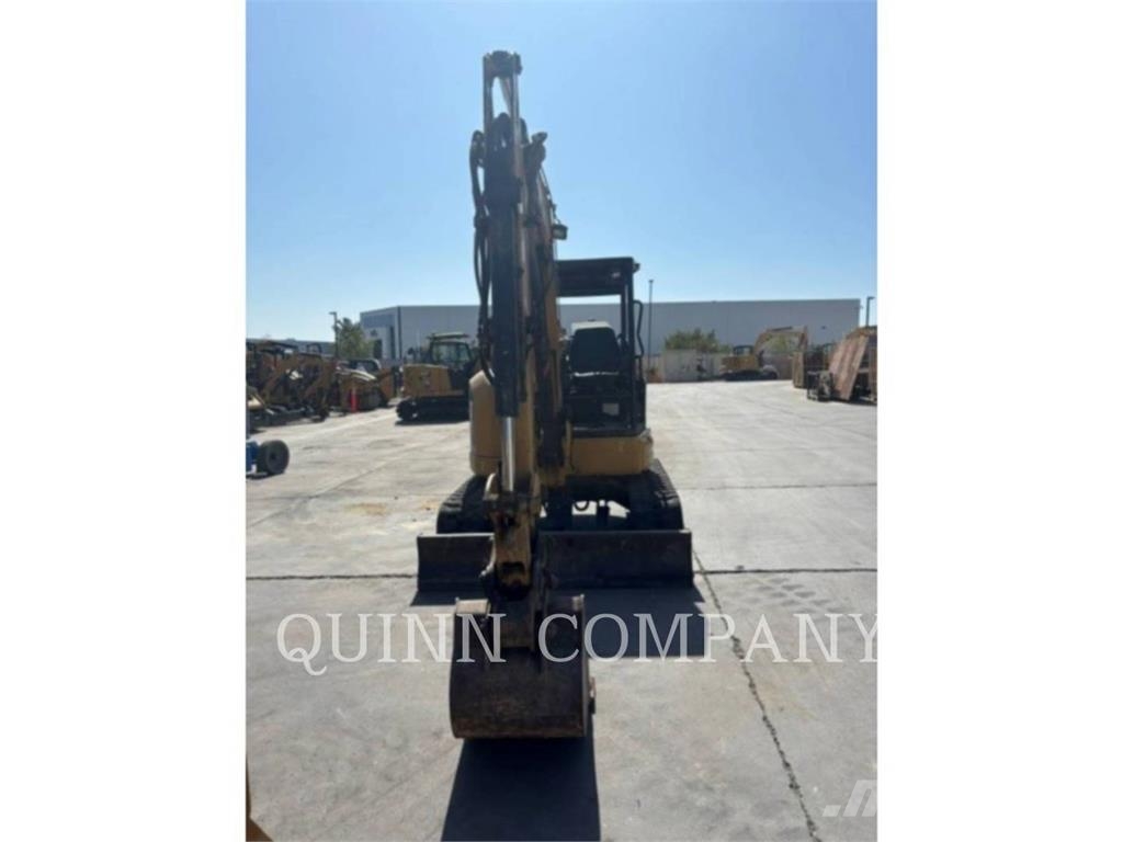 CAT 305E2 حفارات زحافة