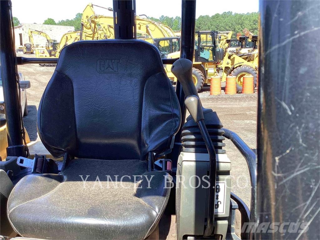 CAT 305E2CR Vikšriniai ekskavatoriai