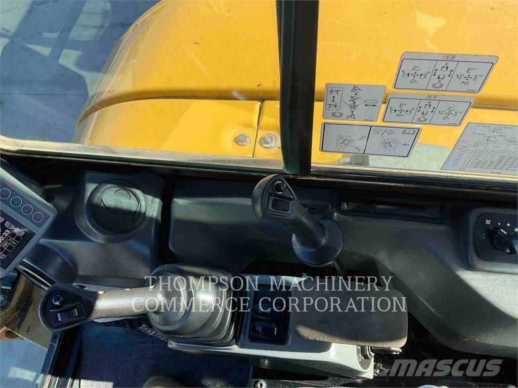 CAT 305E2CR Pelle sur chenilles