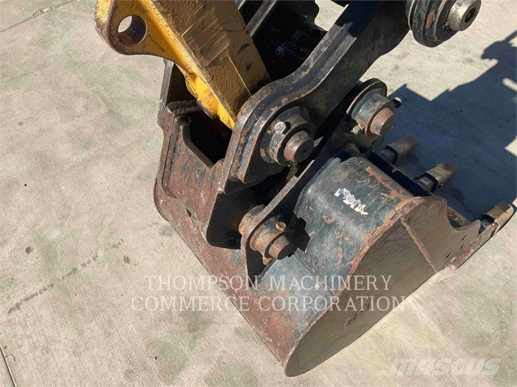 CAT 305E2CR Pelle sur chenilles