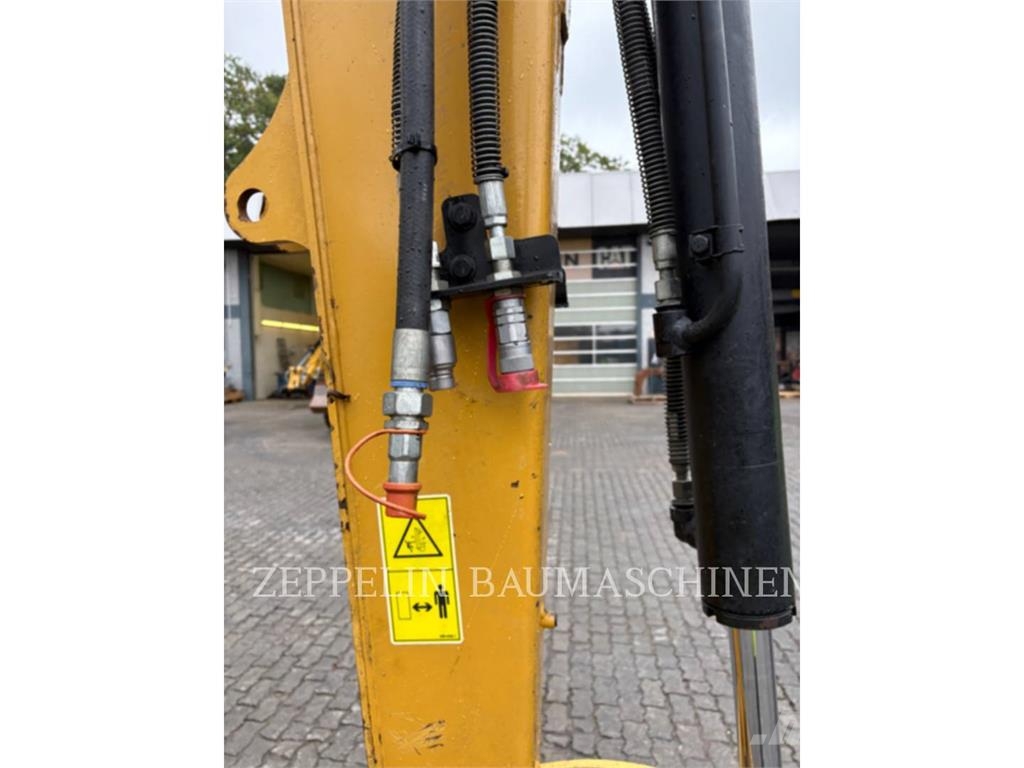 CAT 305ECR Pelle sur chenilles