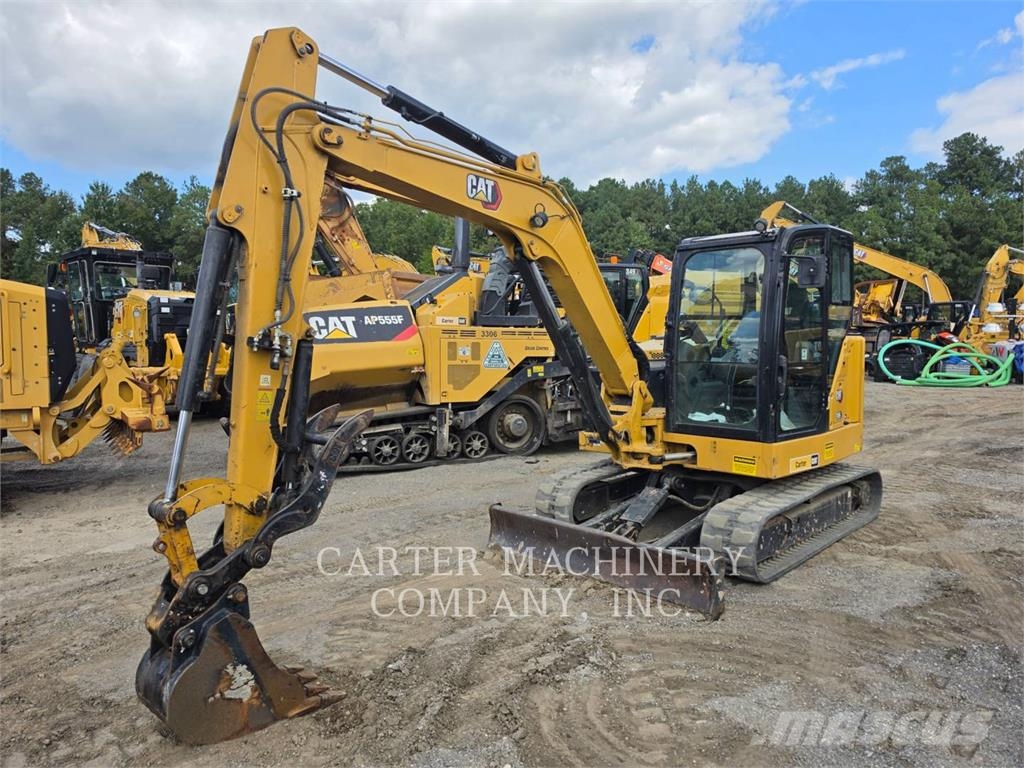 CAT 306 حفارات زحافة
