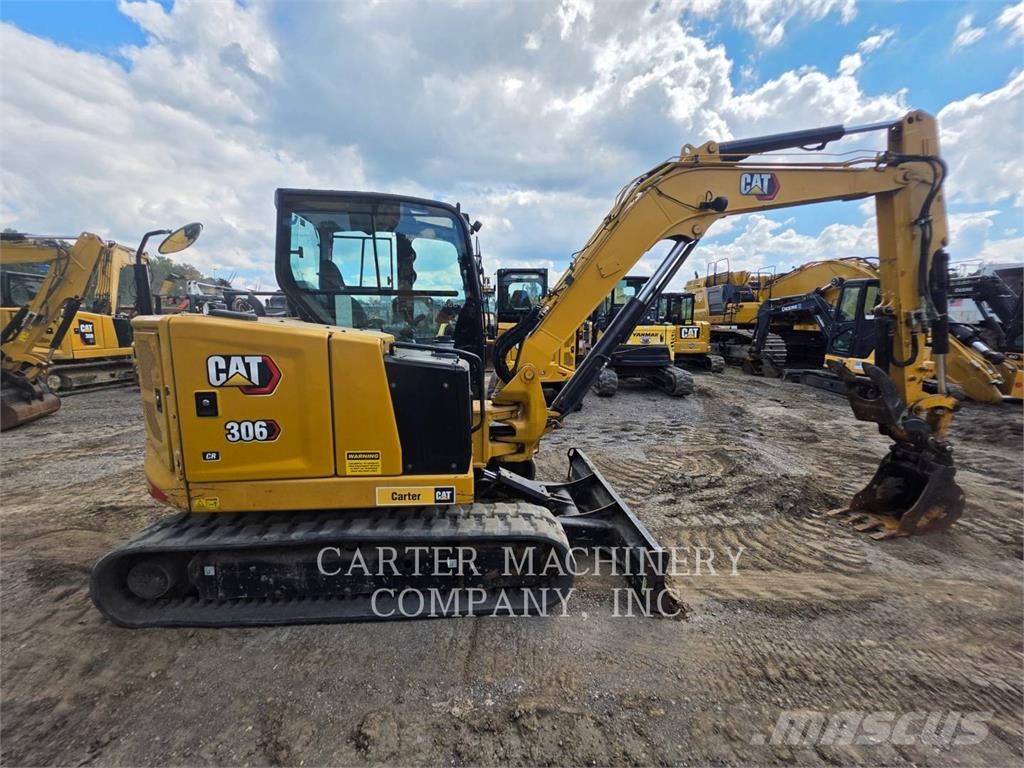 CAT 306 حفارات زحافة