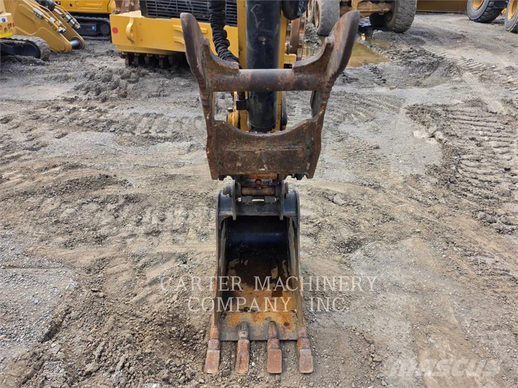 CAT 306 حفارات زحافة