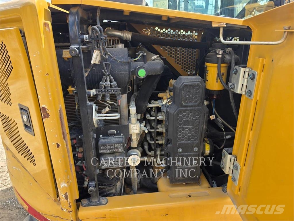 CAT 306 حفارات زحافة