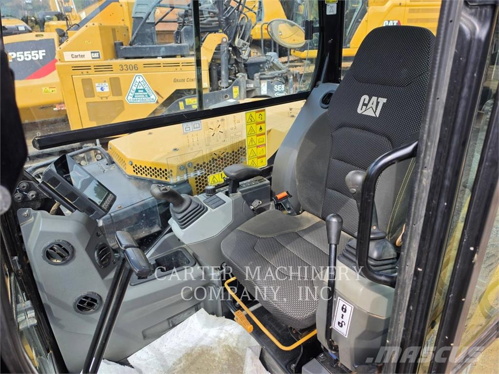 CAT 306 حفارات زحافة