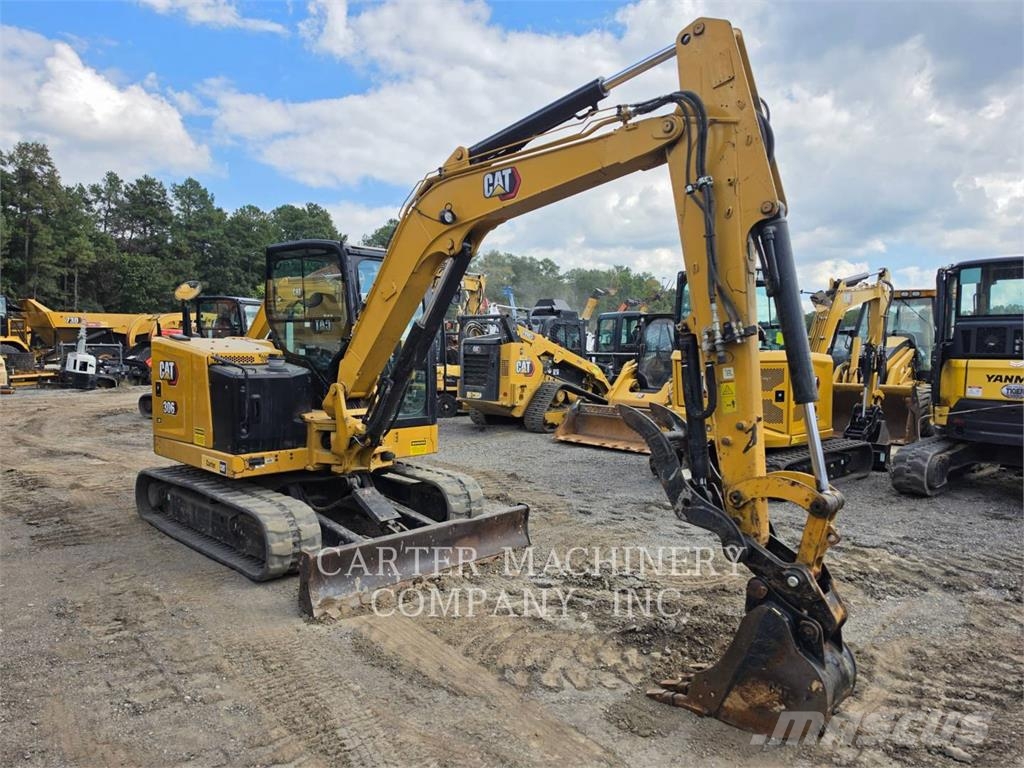 CAT 306 حفارات زحافة