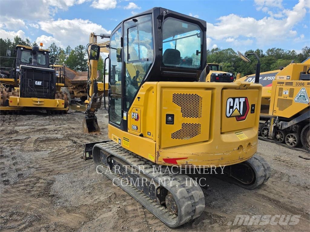 CAT 306 حفارات زحافة