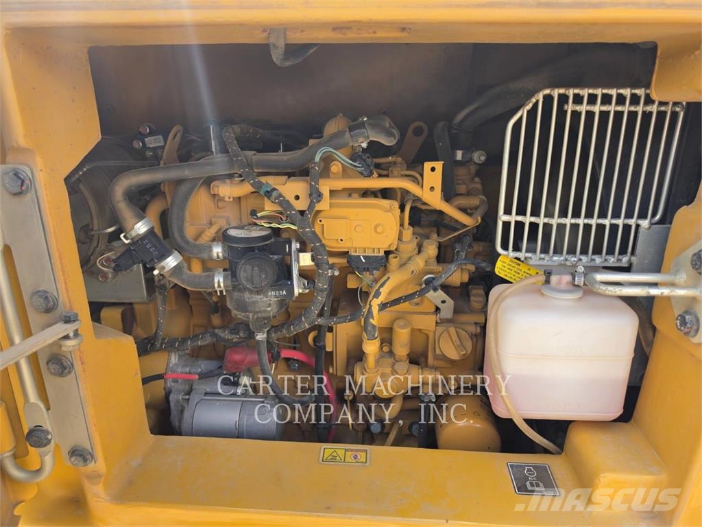 CAT 306 حفارات زحافة