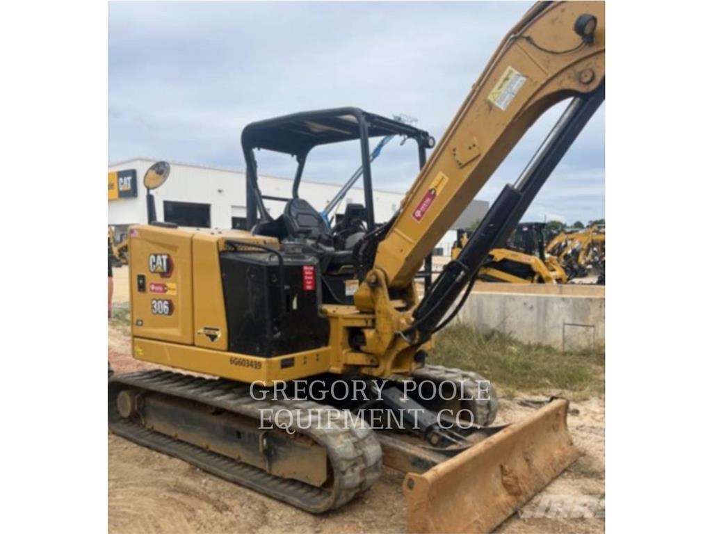 CAT 306-07CR حفارات زحافة