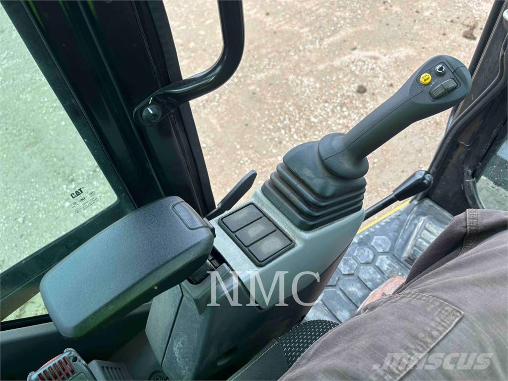 CAT 306CR Paletli ekskavatörler