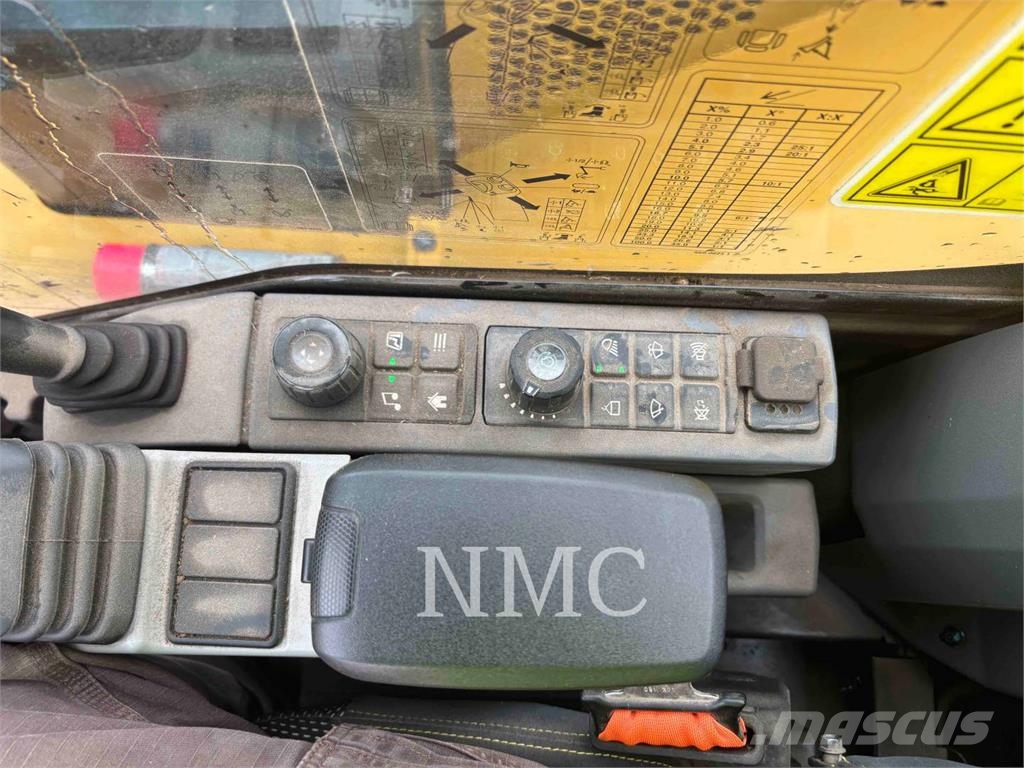 CAT 306CR Paletli ekskavatörler
