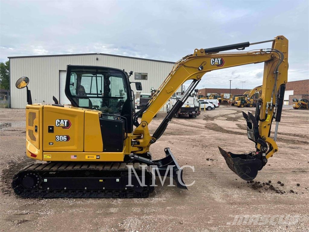 CAT 306CR Paletli ekskavatörler