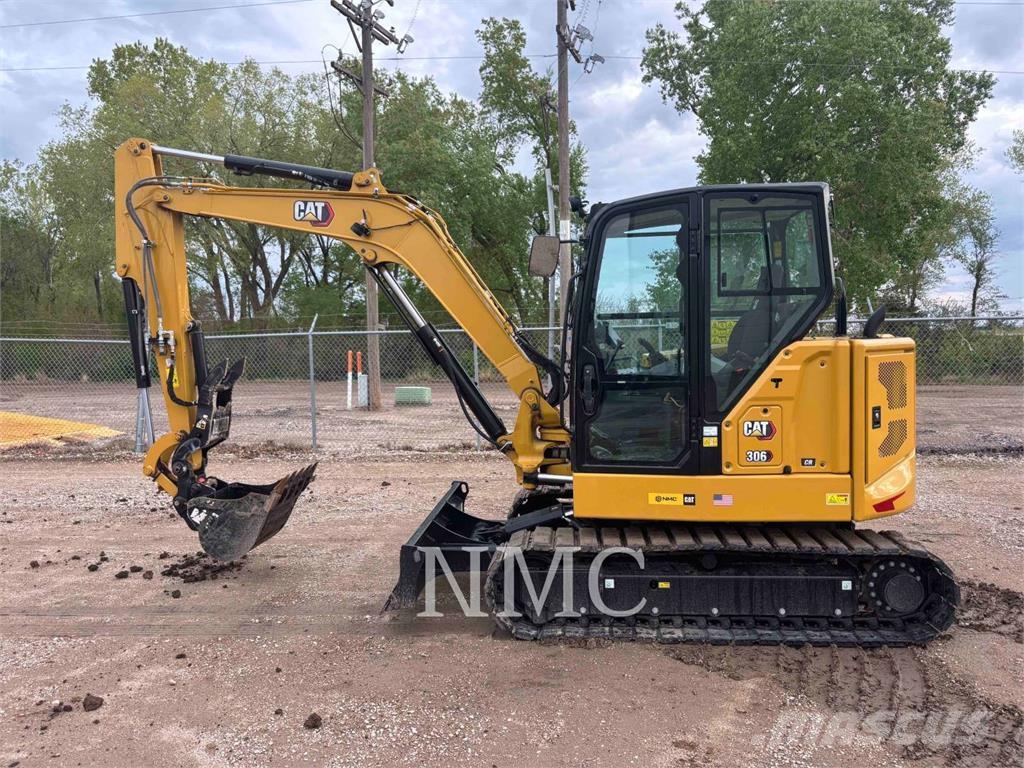 CAT 306CR Paletli ekskavatörler