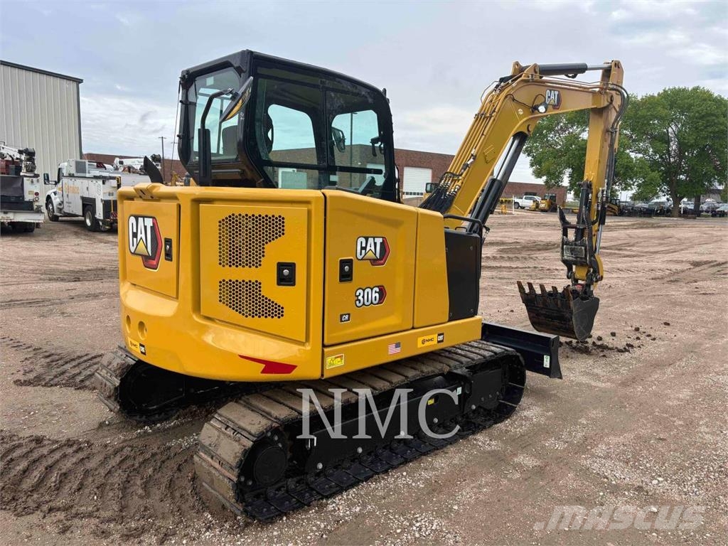 CAT 306CR Paletli ekskavatörler