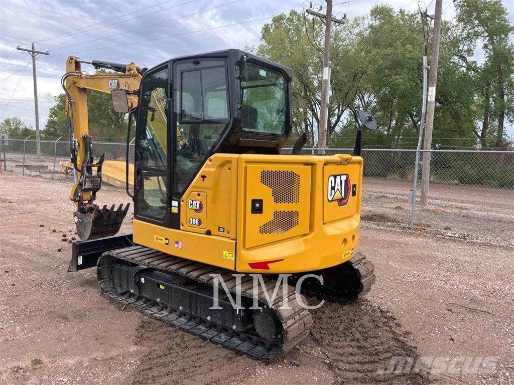 CAT 306CR Paletli ekskavatörler