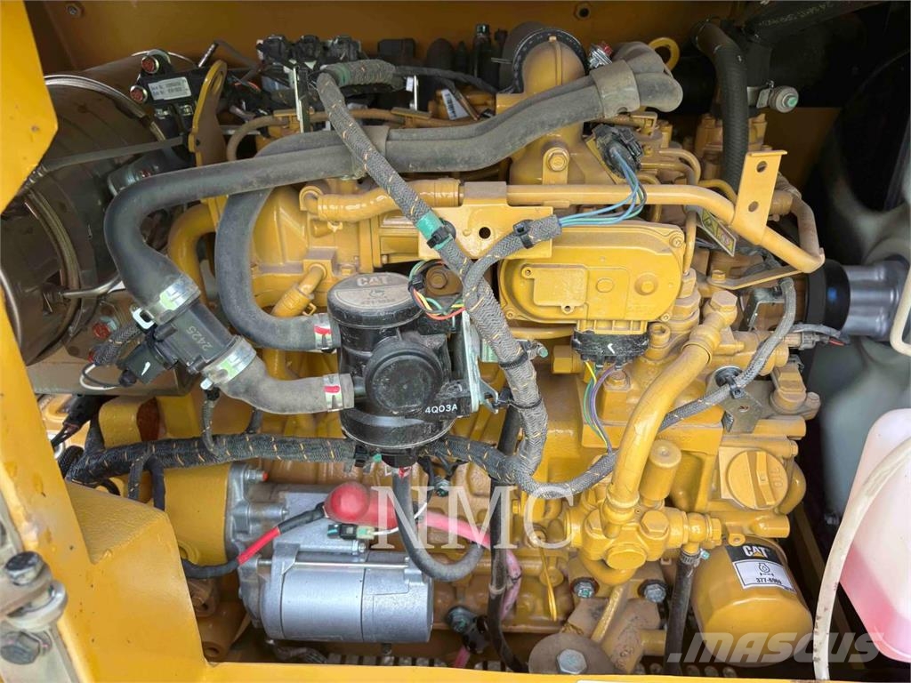 CAT 306CR Paletli ekskavatörler